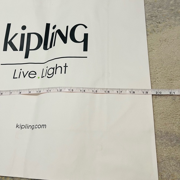 Brand New Kipling Signature X-Large Paper Shopping Bag In White - Picture 5 of 7